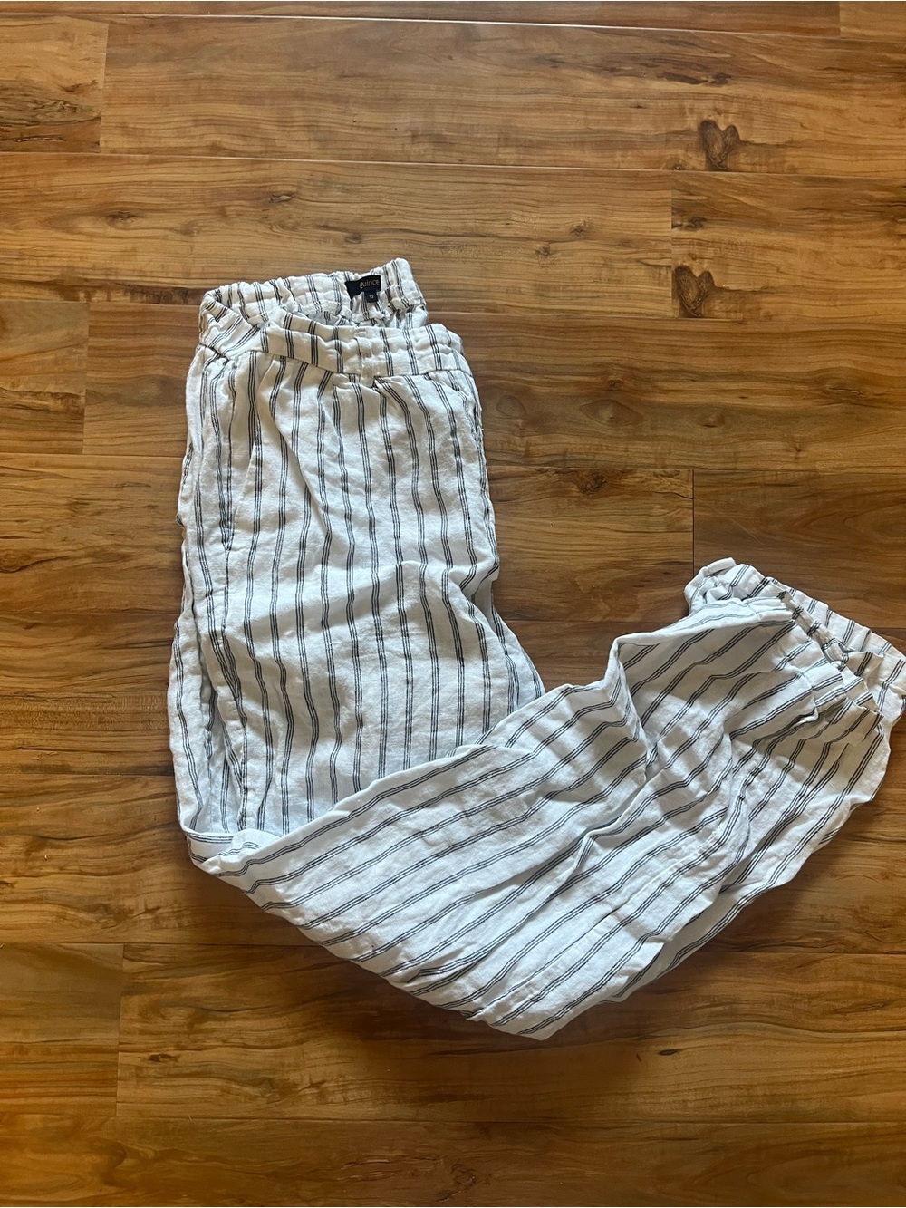 Quince linen pleated trousers